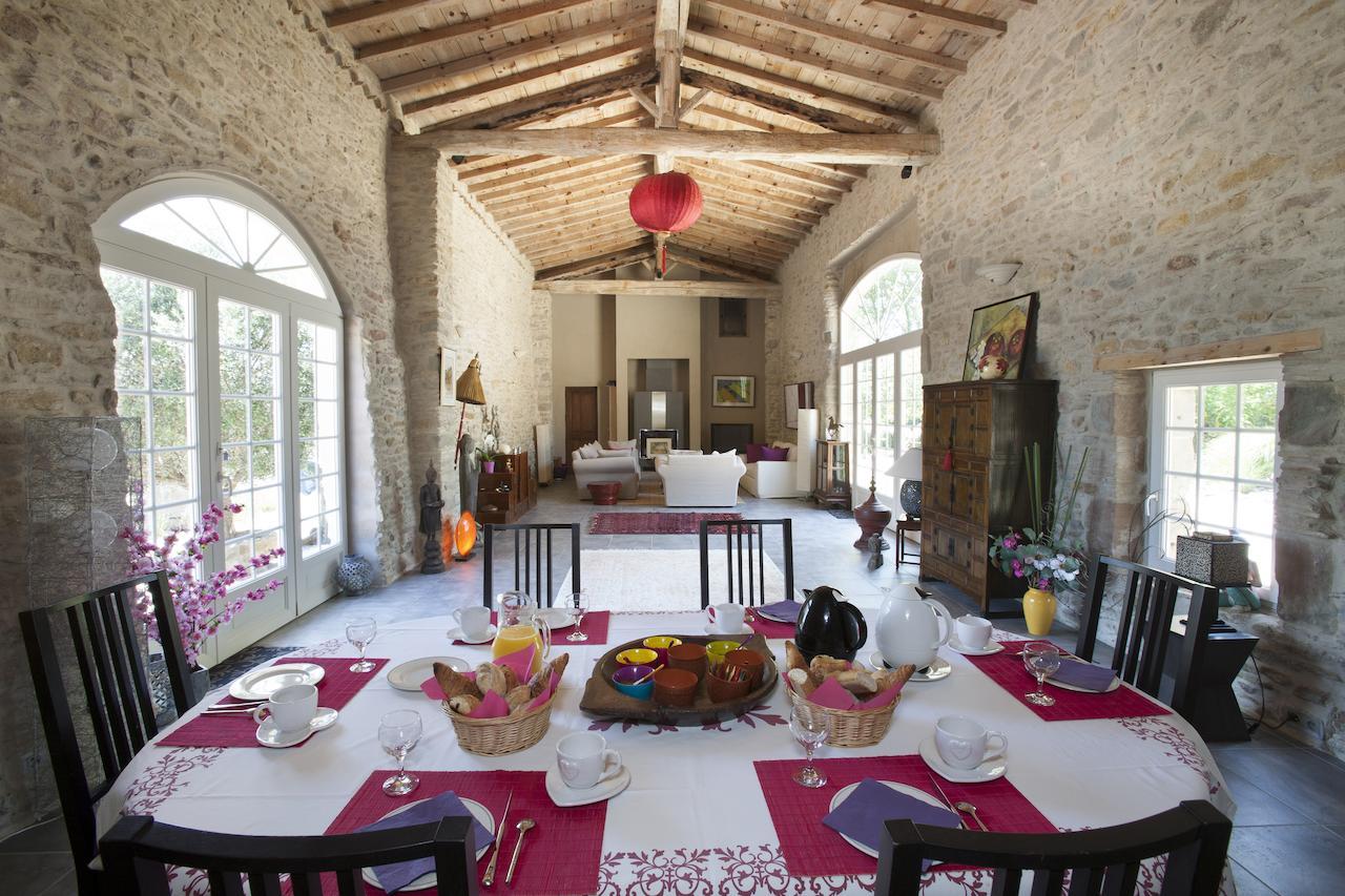 Bed and Breakfast Domaine Les Magasins Bram Exterior foto