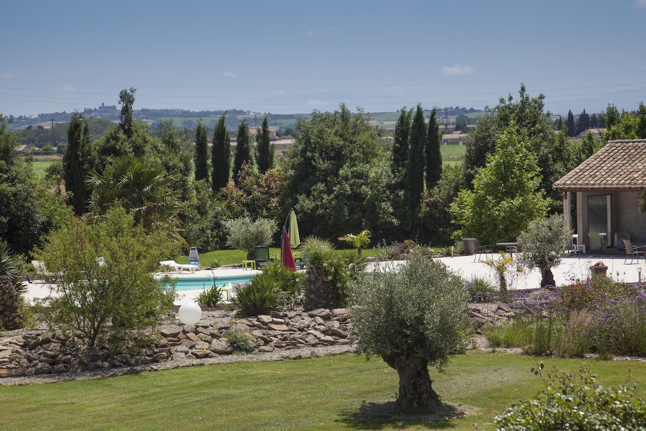 Bed and Breakfast Domaine Les Magasins Bram Exterior foto